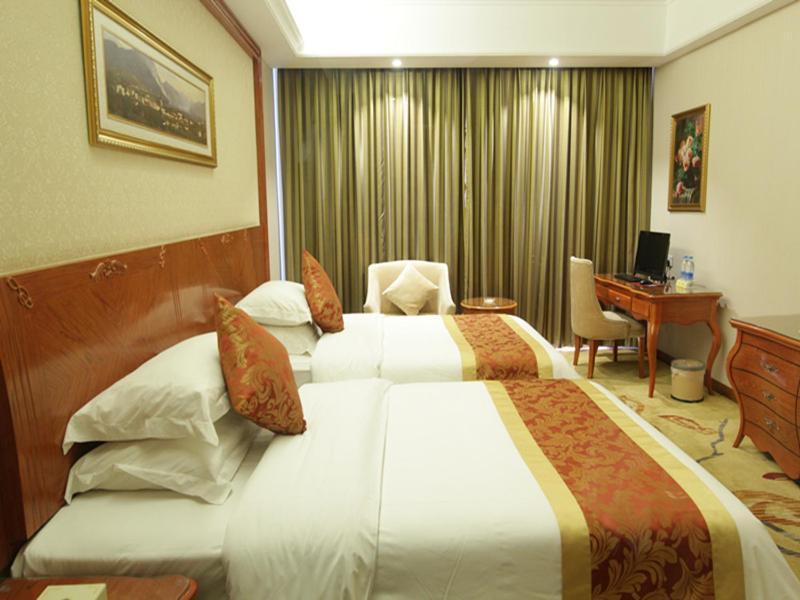 Pingliang Vienna Classic Hotel Kongtong Avenue מראה חיצוני תמונה